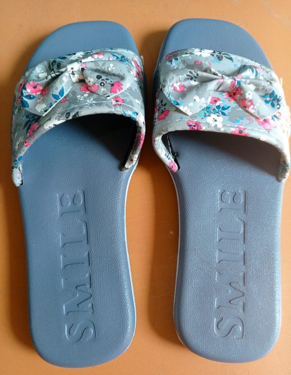 Chappal Fancy Smile